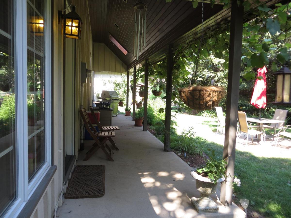 Cedar Gables Bed & Breakfast Niagara-on-the-Lake Szoba fotó